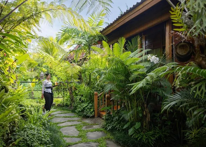 Edge Of By Genuinehost * Ubud